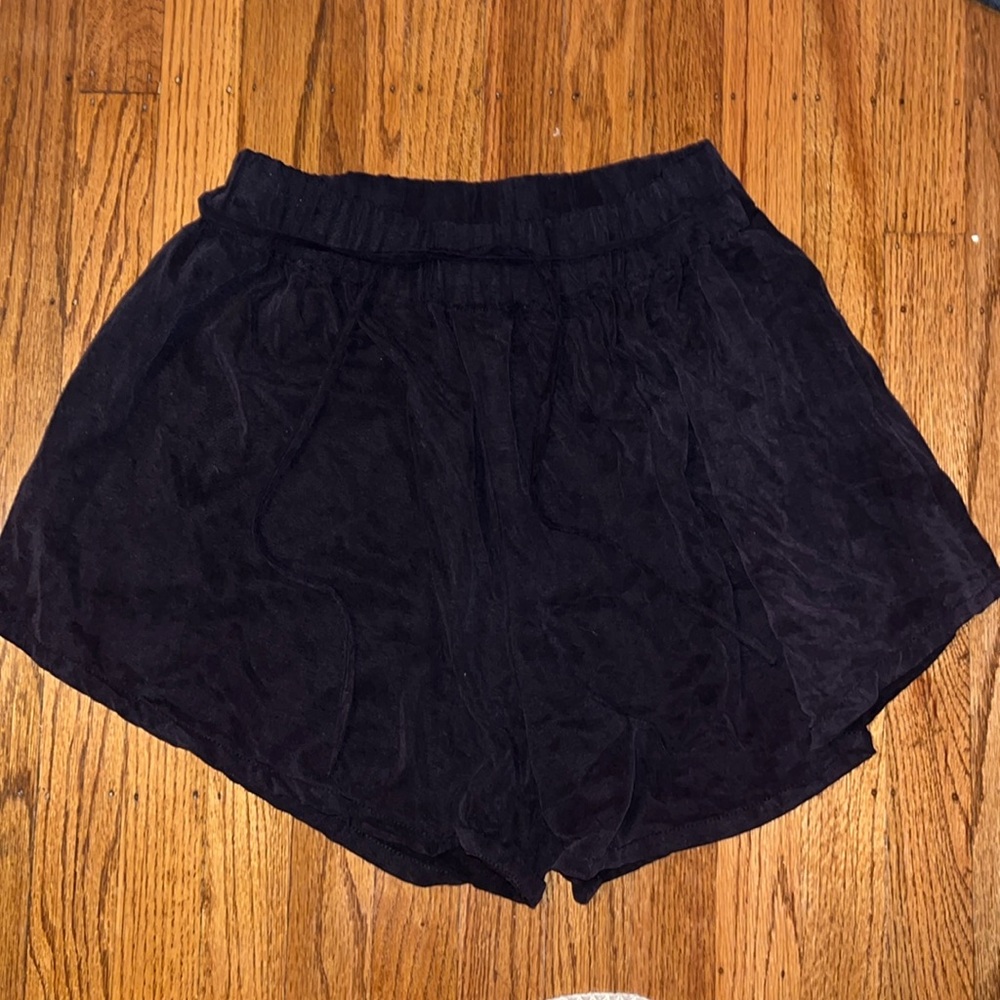 Cynthia Buttenklepper Dress Shorts M